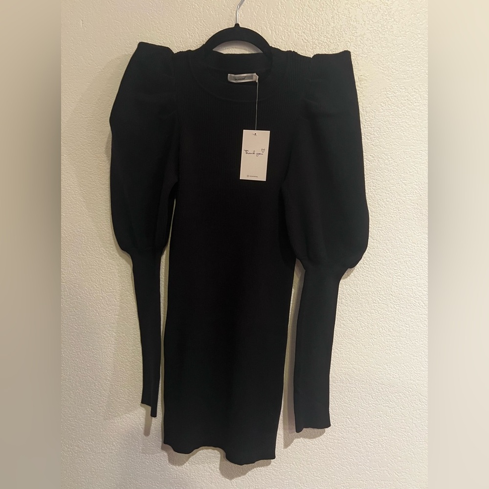 Women's Black Puff-Sleeve Ribbed Midi Dress - Picture 2 of 4
